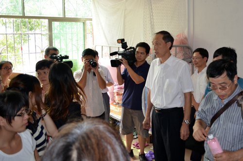 校領導深入創新試驗區調研要求扎實推進教師教育改革