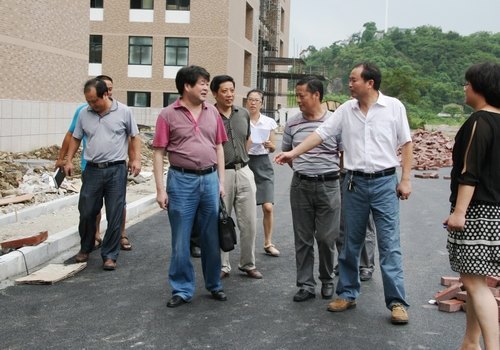 潘璋德書記開學視察椒江校區