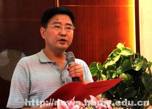 文學與傳媒學院與武漢大學聯(lián)合舉辦2012詞學國際學術(shù)研討會