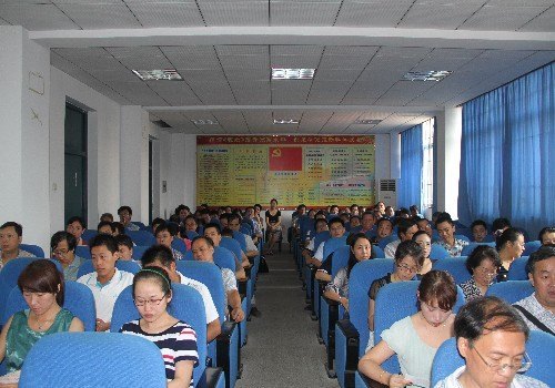 機械工程學院召開新學期第一次教職工大會