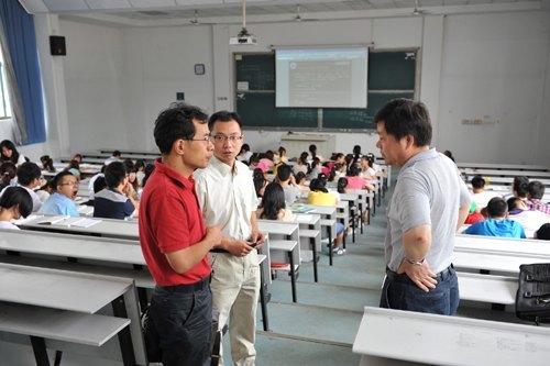 開學第一天學校教學秩序良好