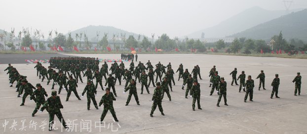 磨練意志 超越自我:附中2012級(jí)新生軍訓(xùn)工作圓滿結(jié)束