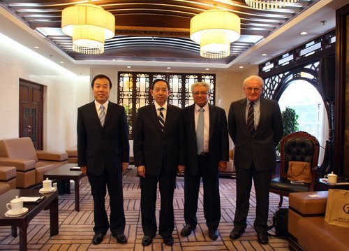 教育部部長袁貴仁接見北京城市學院校長劉林和英國華威大學代表