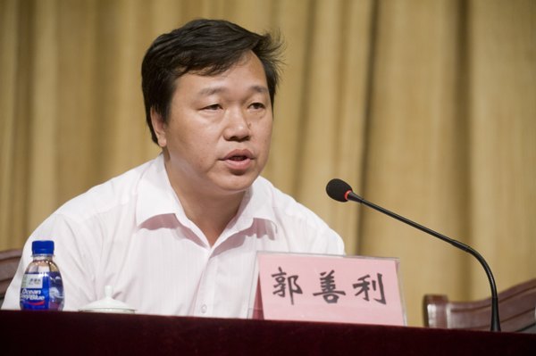 煙臺大學2012級碩士研究生開學典禮隆重舉行