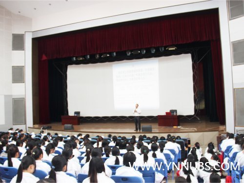 2012級新生入學教育系列講座于日前開講