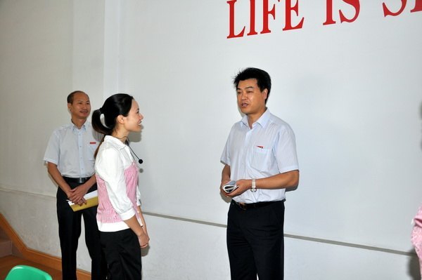 馬國防等校領(lǐng)導(dǎo)深入教學(xué)一線聽課