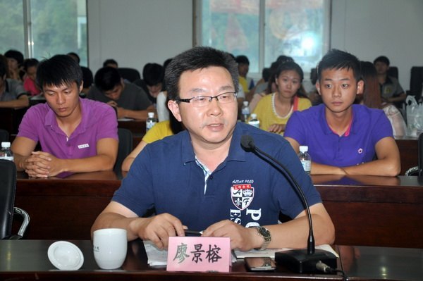 三明學(xué)院隆重召開(kāi)2012年赴臺(tái)學(xué)生歡送座談會(huì)