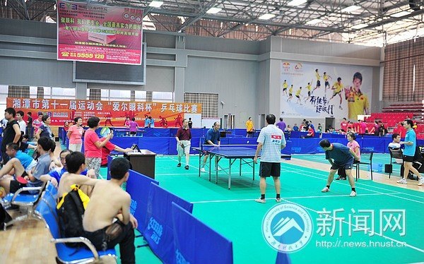 湖南科技大學教師運動員代表隊在湘潭市第十一屆運動會乒乓球賽上獲佳績