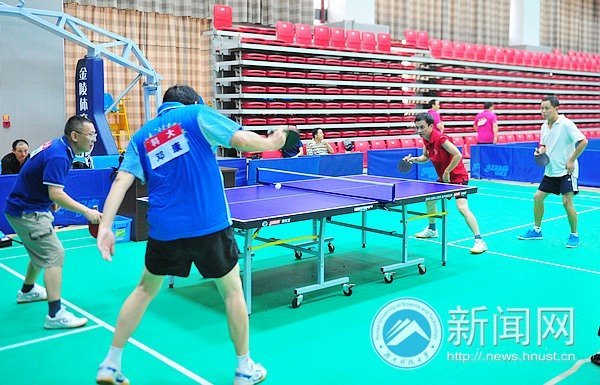 湖南科技大學教師運動員代表隊在湘潭市第十一屆運動會乒乓球賽上獲佳績