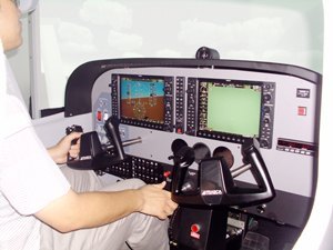 濱州學院首臺塞斯納Cessna-172飛行模擬機運行成功