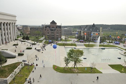 2012年招生暨新生報到工作圓滿結(jié)束