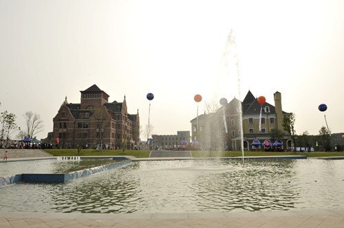 2012年招生暨新生報到工作圓滿結(jié)束