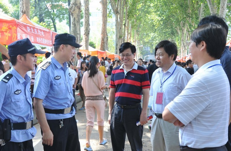 湖北工業(yè)大學(xué)2012年迎新工作順利完成