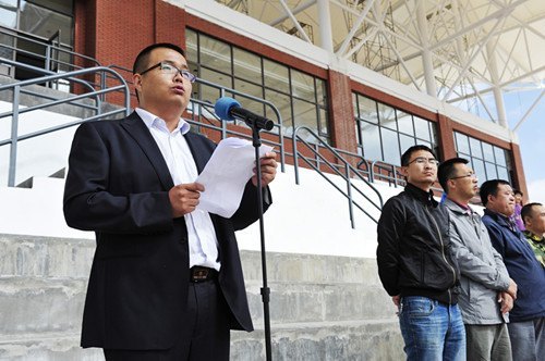 長春建筑學(xué)院2012級新生軍訓(xùn)開營儀式