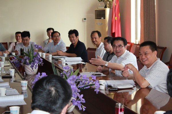 學(xué)校召開2012級新生軍訓(xùn)工作布置會