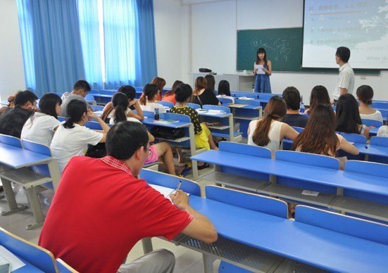 工程技術學院推行新生家長提前體驗課堂  學生家長由“擔心”變“放心”