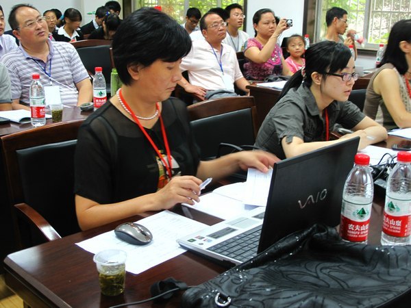 第六屆全國大學(xué)生化工設(shè)計(jì)競賽華中賽區(qū)決賽在武漢工程大學(xué)舉行