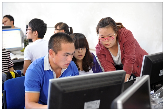 孫建中院長看望全國大學生數學建模競賽學生