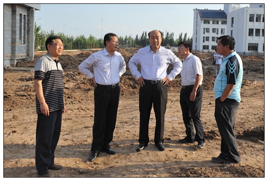 教育廳副廳長(zhǎng)王李金來晉中學(xué)院新校區(qū)視察工作