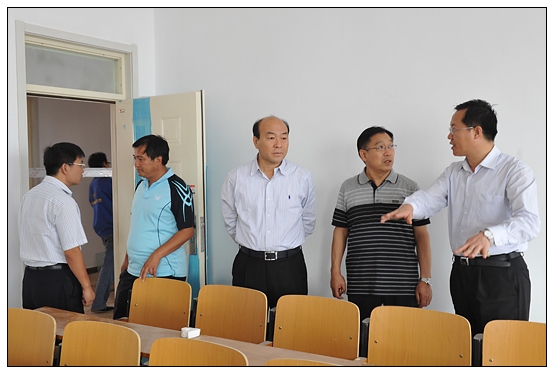 教育廳副廳長(zhǎng)王李金來晉中學(xué)院新校區(qū)視察工作