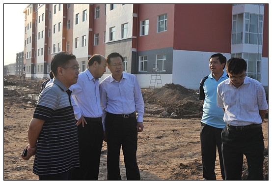 教育廳副廳長(zhǎng)王李金來晉中學(xué)院新校區(qū)視察工作