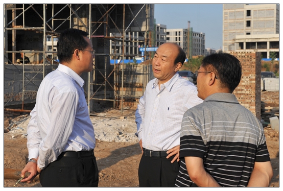 教育廳副廳長(zhǎng)王李金來晉中學(xué)院新校區(qū)視察工作