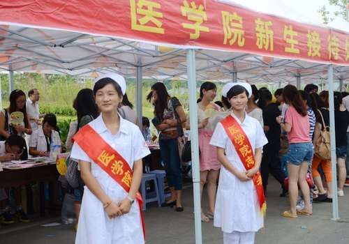 ɫӭչL(fng)ɽУ^(q)ӭ_(ki)չ