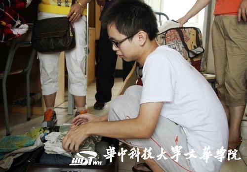 【迎新】2012級(jí)新生 “遠(yuǎn)航”的一天