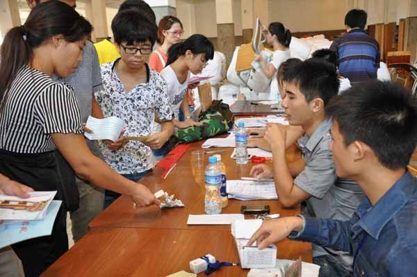 景德鎮陶瓷學院喜迎2012級新生