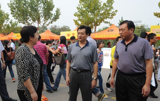 濱州學(xué)院喜迎2012級新生