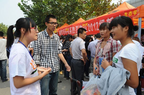 濱州學(xué)院喜迎2012級新生