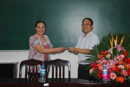 學校領導率隊慰問教師代表