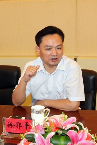 泰州市徐郭平市長一行慰問南京理工大學泰州科技學院教師