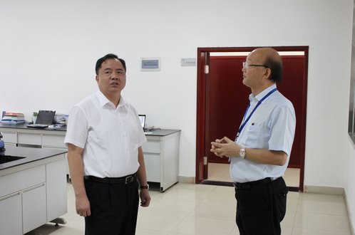 湖南省委常委、副省長陳肇雄一行來校考察調研