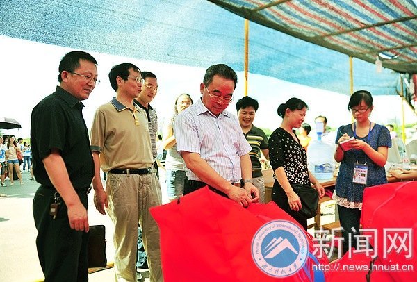 我們迎來了8715名新家人