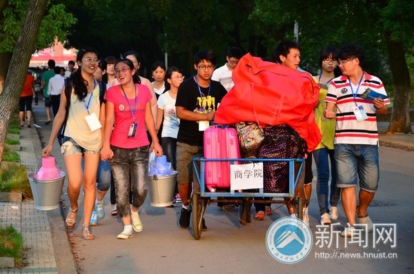 我們迎來了8715名新家人