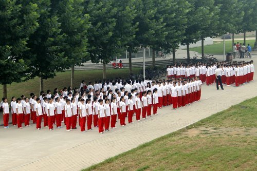 燕山大學里仁學院2012級新生軍訓圓滿結束