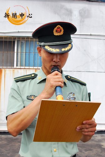 【組圖】江漢大學(xué)文理學(xué)院2012級新生開學(xué)典禮暨軍訓(xùn)開營式隆重舉行