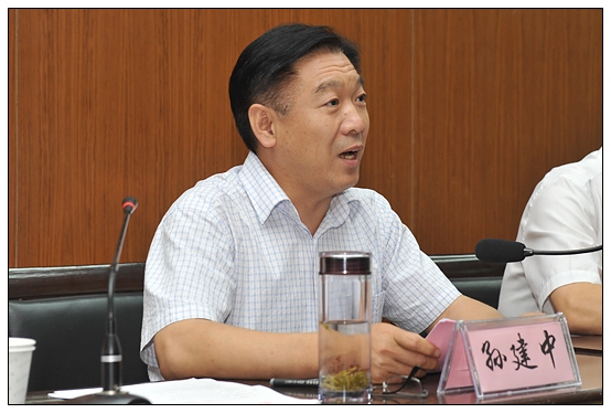 晉中學(xué)院召開(kāi)慶祝教師節(jié)暨“三育人”表彰大會(huì)