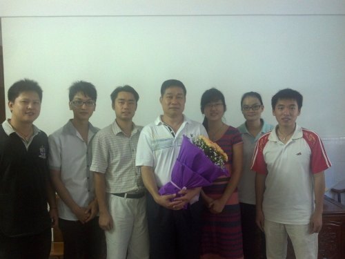 學校各級共青團、學生會組織以各種方式慶祝教師節