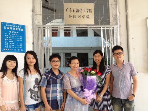 學校各級共青團、學生會組織以各種方式慶祝教師節