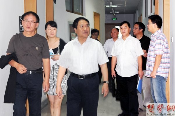 新學期校領導深入課堂教學檢查