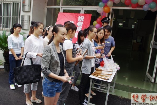 新學期校領導深入課堂教學檢查