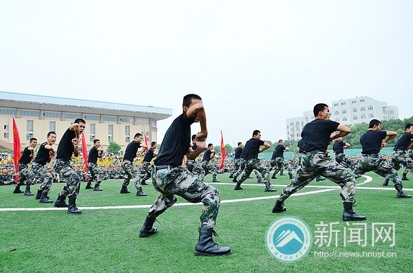 2012級新生開學典禮暨軍訓動員大會隆重舉行