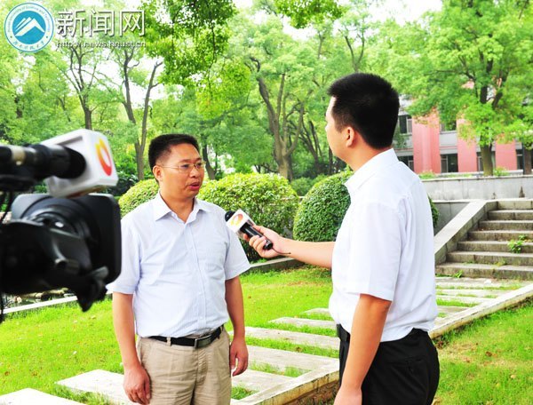 劉友金教授獲“徐特立教育獎”榮譽稱號