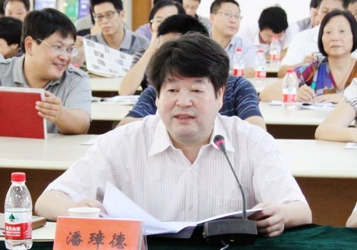 吳蔚榮市長來校調研慰問教職工