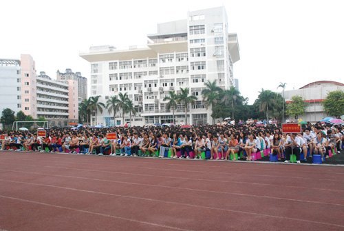 金風送爽 桃李飄香——廣西師范學院2012級新生開學典禮隆重舉行