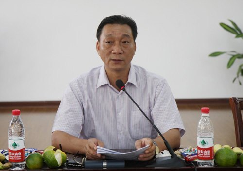 廣西師范學院舉行2012年新教師座談會暨上崗宣誓儀式