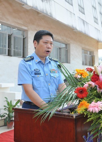 湖北工業(yè)大學(xué)舉行2012年新生開學(xué)典禮暨軍訓(xùn)動(dòng)員大會(huì)