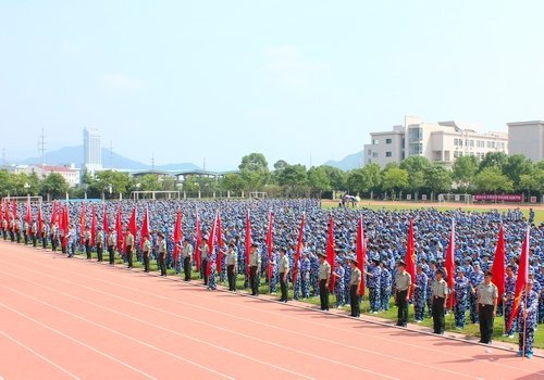 2012級新生開學典禮暨軍訓開訓儀式隆重舉行
